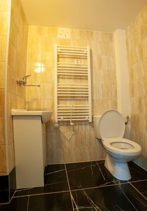 גולובינקה Enchanted Forest Chalet מראה חיצוני תמונה