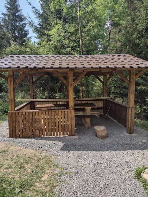 גולובינקה Enchanted Forest Chalet מראה חיצוני תמונה